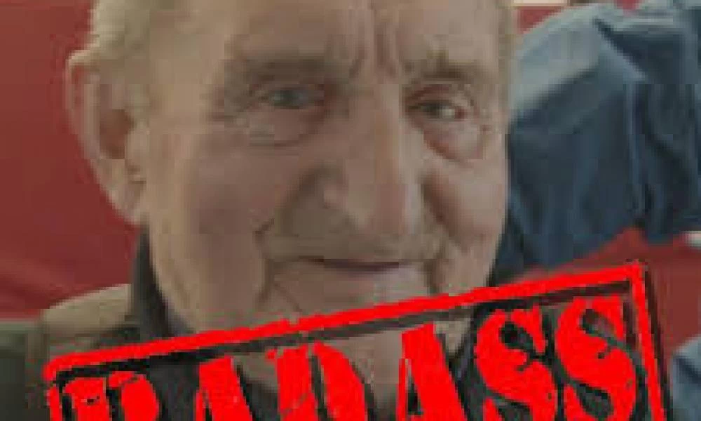 Ατρόμητος! Υπερήλικας βετεράνος... δε μασάει και κάνει πτώσεις σαν πιτσιρικάς (ΒΙΝΤΕΟ)